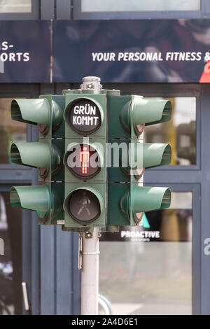 Feu de circulation à Münster, indication pour les piétons, le vert est à venir, Banque D'Images