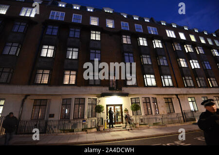 La photo doit être crédité ©Alex Huckle/Alpha Press 067572 03/12/2012 King Edward VII Hospital à Londres où Kate Catherine Katherine Middleton la duchesse de Cambridge est d'un séjour à la date où elle a annoncé qu'elle est enceinte de son premier enfant Banque D'Images