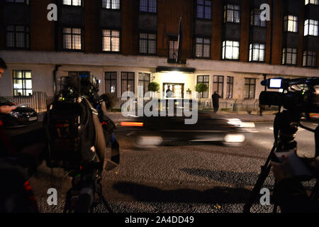 La photo doit être crédité ©Alex Huckle/Alpha Press 067572 03/12/2012 King Edward VII Hospital à Londres où Kate Catherine Katherine Middleton la duchesse de Cambridge est d'un séjour à la date où elle a annoncé qu'elle est enceinte de son premier enfant Banque D'Images