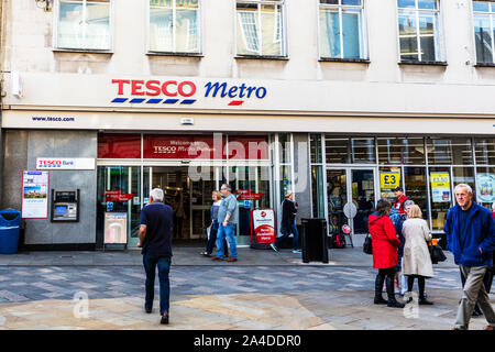 Tesco Metro boutique, Durham, Angleterre, Royaume-Uni, Tesco Metro sign, Tesco Metro, Tesco devanture logo Metro, Tesco Metro, Tesco Metro, Metro, Tesco Banque D'Images