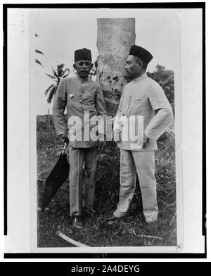 L'actuel sultan et Haji [sic] Butu - depuis, il a été élu sénateur de la Philipp de Sulu[...] Banque D'Images