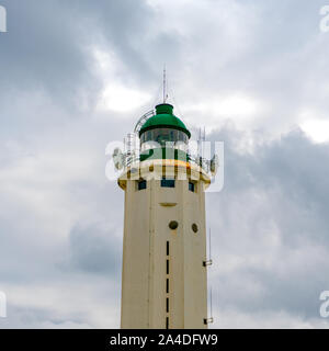 La-Poterie-de-Cap-d'Antifer, Seine-Maritime / France - 14 août 2019 : le Cap d'Antifer phare sur la côte de Normandie Banque D'Images