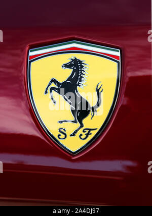 Cracovie. Cracovie. La Pologne. Logo ferrari cheval cabré. Banque D'Images