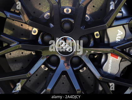 Cracovie. Cracovie. La Pologne. Roue Audi sport avec Audi logo dans le centre. Banque D'Images