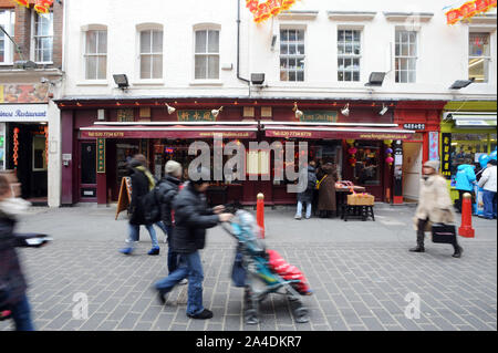 La photo doit être crédité ©Kate Green/Alpha Press 076006 07/02/2013 Chinatown à Soho, West End de Londres quelques jours avant de commencer les célébrations pour le Nouvel An chinois, l'année du serpent. Banque D'Images