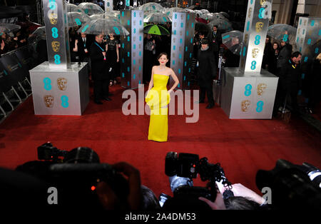 La photo doit être crédité ©Jeff Spicer/Alpha Press 076876 10/02/2013 Marion Cotillard EE British Academy Film Awards BAFTA 2013 Royal Opera House Londres Banque D'Images