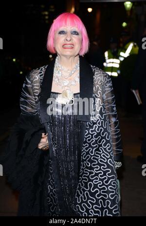 La photo doit être crédité ©Karwai Tang/Alpha Press 076894 14/02/201 Zandra Rhodes Princes Trust Investir dans des contrats à la réception Le Savoy Londres Banque D'Images