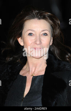 La photo doit être crédité ©Kate Green/Alpha Press 076903 20/02/2013 Cherie Lunghi Arbitrage à la première du film britannique Odeon West End à Londres Banque D'Images