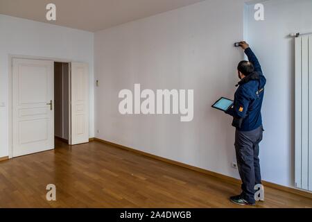 Des mesures DES PROPRIÉTÉS DE L'illustration, LE CALCUL DE LA SUPERFICIE Loi Carrez, DIAGNOSTICS DE BIENS IMMOBILIERS, DANS UN APPARTEMENT, PARIS (75) Banque D'Images