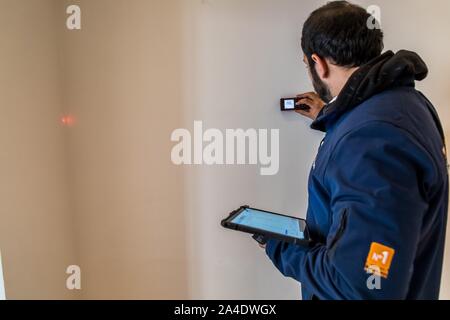 Des mesures DES PROPRIÉTÉS DE L'illustration, LE CALCUL DE LA SUPERFICIE Loi Carrez, DIAGNOSTICS DE BIENS IMMOBILIERS, DANS UN APPARTEMENT, PARIS (75) Banque D'Images