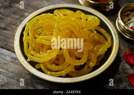 Jalebi / Jilebi - populaires pakistanais indien sweet faites pendant Diwali festival, selective focus Banque D'Images