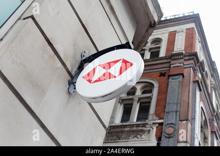 La banque HSBC inscrivez-logo, Londres, Angleterre Banque D'Images