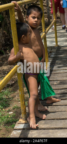San Antonio Wou Naan tribu autochtone, Parc National de Soberania, Panama Banque D'Images