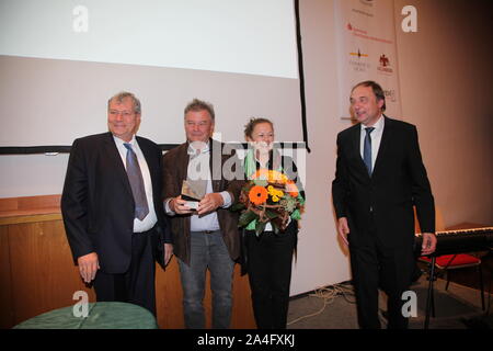 Annette Scheurich Klaus und erhalten den Naturfilmpreis 2019 Meridian Görlitzer Banque D'Images