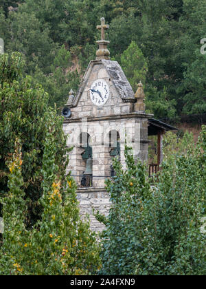 Clocher de l'église de Rio de lassitude, Bragança, Portugal Banque D'Images