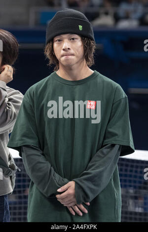 Tokyo, Japon. 14Th Oct, 2019. Snowboarder japonais Ayumu Hirano assiste à la cérémonie d'ouverture pour l'usure de la vie Tokyo UNIQLO journée caritative à Ariake Coliseum. Joueur de tennis professionnel Roger Federer est l'ambassadeur mondial d'UNIQLO qui a pris part à un événement de bienfaisance dans la région de Tokyo. Federer a annoncé son intention de participer aux Jeux Olympiques de Tokyo 2020. Credit : Rodrigo Reyes Marin/ZUMA/Alamy Fil Live News Banque D'Images