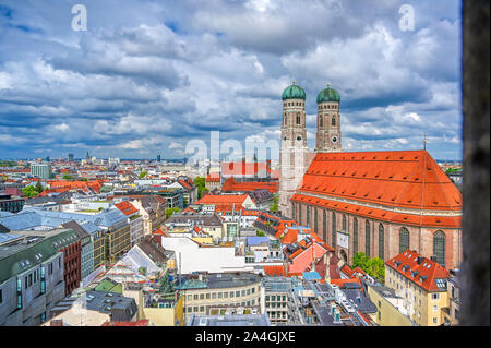 L'église Frauenkirche, ou Notre-dame) situé à Munich, Bavière, Allemagne. Banque D'Images