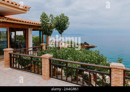 Vue depuis la terrasse de la villa de luxe Banque D'Images