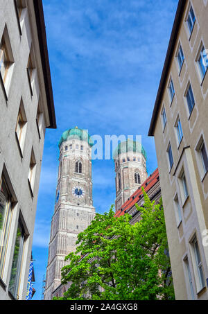 L'église Frauenkirche, ou Notre-dame) situé à Munich, Bavière, Allemagne. Banque D'Images