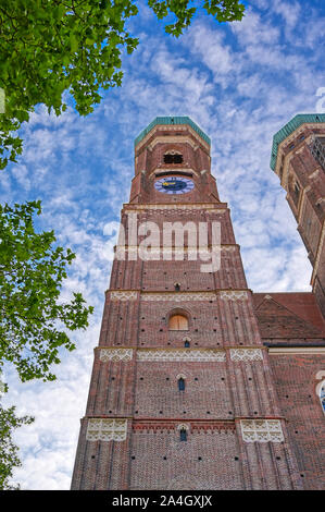 L'église Frauenkirche, ou Notre-dame) situé à Munich, Bavière, Allemagne. Banque D'Images