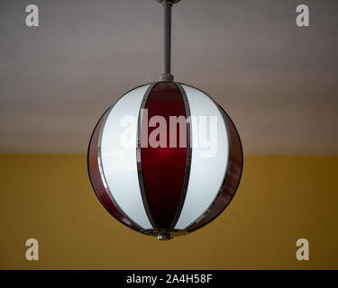 Petropolis, Brésil - 10 septembre 2019 : Appareil d'éclairage de plafond dans la chambre des enfants, ancien palais Quitandinha Casino Hotel - Petropolis, Rio de Jane Banque D'Images