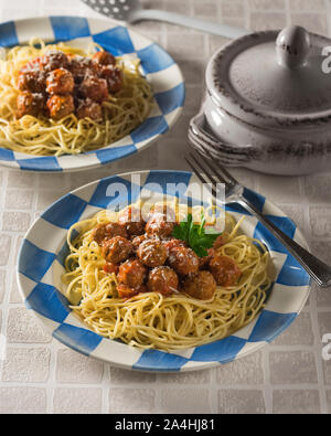 Spaghetti et boulettes de viande. Alimentaire italo-américain Banque D'Images