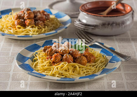Spaghetti et boulettes de viande. Alimentaire italo-américain Banque D'Images