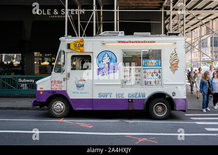 Camion de crème glacée à Manhattan, NYC Banque D'Images