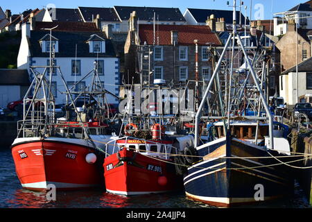 Des bateaux de pêche, port de Pittenweem, Fife Banque D'Images