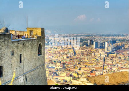 L'Italie, Campanie, Naples, paysage urbain du Castel Sant'Elmo Banque D'Images