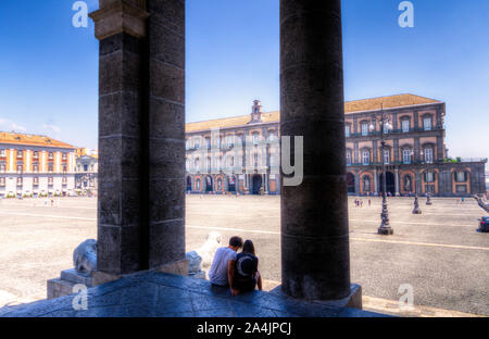 L'Italie, Campanie, Naples, Piazza del Plebiscito, le Palais Royal Banque D'Images