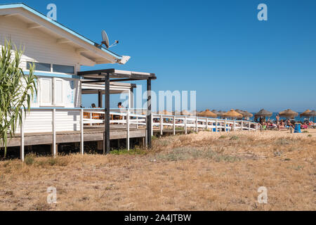 Buzios Beach Club sur la plage de Vilamoura, en Algarve, Portugal Banque D'Images