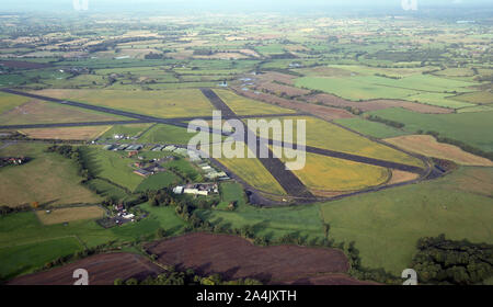 Vue aérienne de l'aérodrome de l'Aérodrome Sleap, Shropshire, Angleterre Banque D'Images
