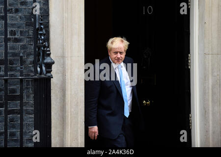 Londres, Royaume-Uni. 15 octobre 2019. Boris Johnson, le Premier Ministre, Jens Stoltenberg se prépare à relever, le Secrétaire général de l'OTAN, pour des entretiens au numéro 10 Downing Street. Crédit : Stephen Chung / Alamy Live News Banque D'Images