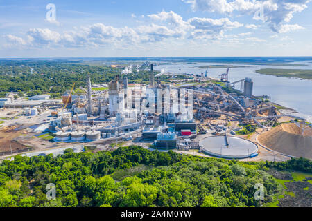 Vue aérienne de l'usine de papier de Fernandina en Floride. Banque D'Images