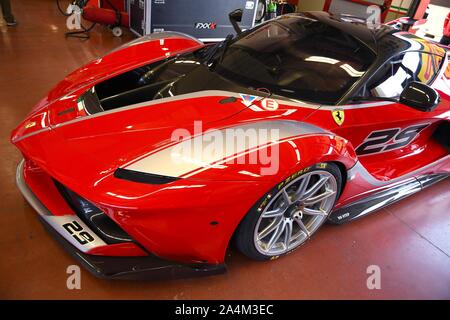 MUGELLO, ITALIE - Le 26 octobre 2017 : Ferrari FXX-K au cours de Finali Mondiali Ferrrari 2017 XX - Programmes en circuit du Mugello. L'Italie. Banque D'Images