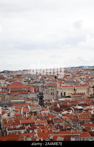 Vues des toits de Elevador Castelo à Lisbonne, Portugal Banque D'Images