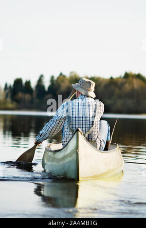 Dans un canot de Nordmarka Banque D'Images