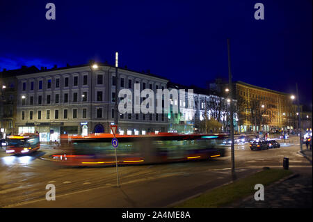Lapsetorvet square à Oslo par nuit Banque D'Images