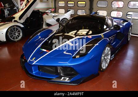 MUGELLO, ITALIE - Le 26 octobre 2017 : Ferrari FXX-K au cours de Finali Mondiali Ferrrari 2017. XX Programmes en circuit du Mugello. Banque D'Images