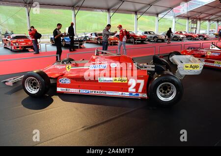 MUGELLO, IL, Octobre, 2017 : Ferrari F1 126 CK 1981 de Gilles Villeneuve et Didier Pironi au paddock de spectacle anniversaire Ferrari au Mugello 1947-2017 Banque D'Images