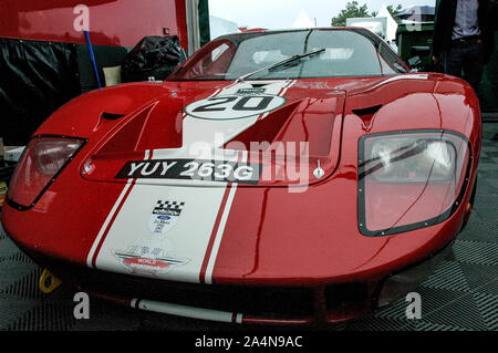 Ford GT40 dans le padock de Boavista race track Banque D'Images