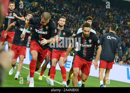 Kiev, Ukraine. 14Th Oct, 2019. Kiev, UKRAINE - le 14 octobre 2019 : les joueurs du Portugal avant le match entre l'Ukraine et le Portugal au stade olympique de Kiev (Photo par Aleksandr Goussev/Pacific Press) Credit : Pacific Press Agency/Alamy Live News Banque D'Images