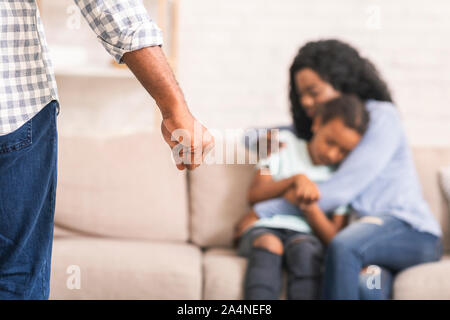 Mère et fille victimes de violence domestique de père Banque D'Images