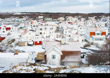 Avis de petit village en hiver Banque D'Images