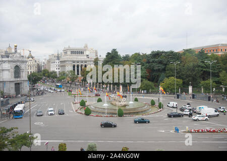 Vue de Madrid dont Fuente de Cibeles et la Banque d'Espagne Banque D'Images