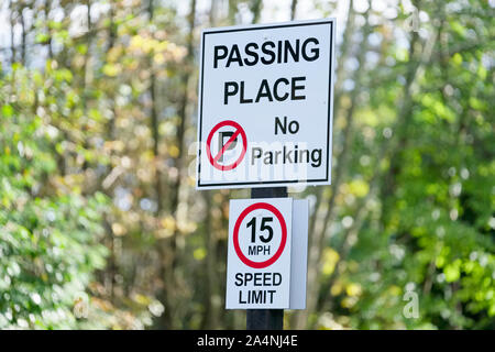 Lieu de passage et pas de stationnement road sign Banque D'Images