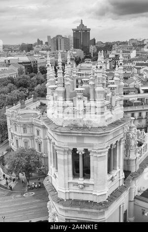 La tour de pierre de la Cibeles Palace à Madrid, Espagne Banque D'Images