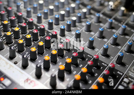 Table de mixage, console de mixage audio Banque D'Images