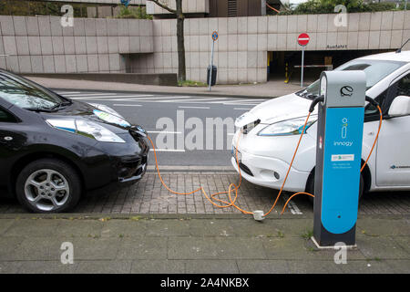 Station de charge électrique, station de charge pour voitures électriques, à Essen, Banque D'Images